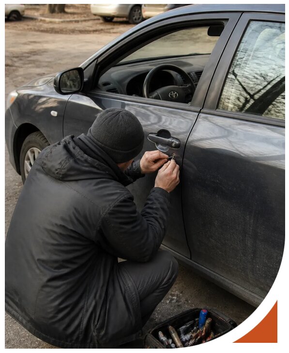 Профессиональное вскрытие автомобиля Тойота без повреждений в Благовещенске